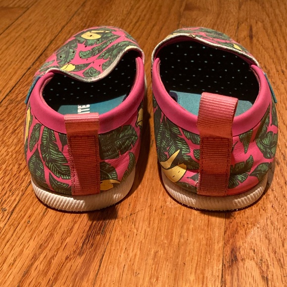 Native Shoes - Picture 3 of 5